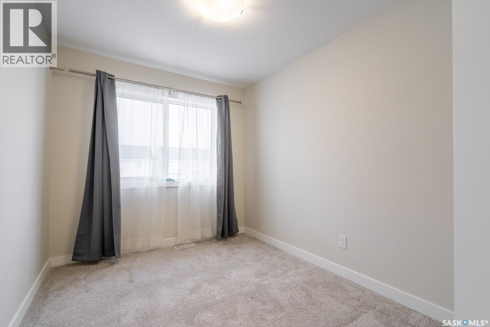 4624 Buckingham Drive E, Regina, SK - Indoor Photo Showing Other Room