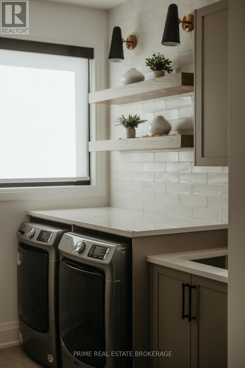 Lot 38 Fallingbrook Road, London South (South V), ON - Indoor Photo Showing Laundry Room
