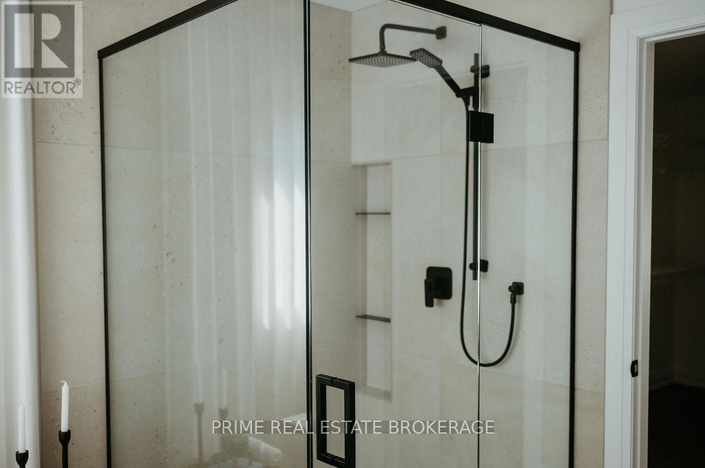 Lot 38 Fallingbrook Road, London South (South V), ON - Indoor Photo Showing Bathroom