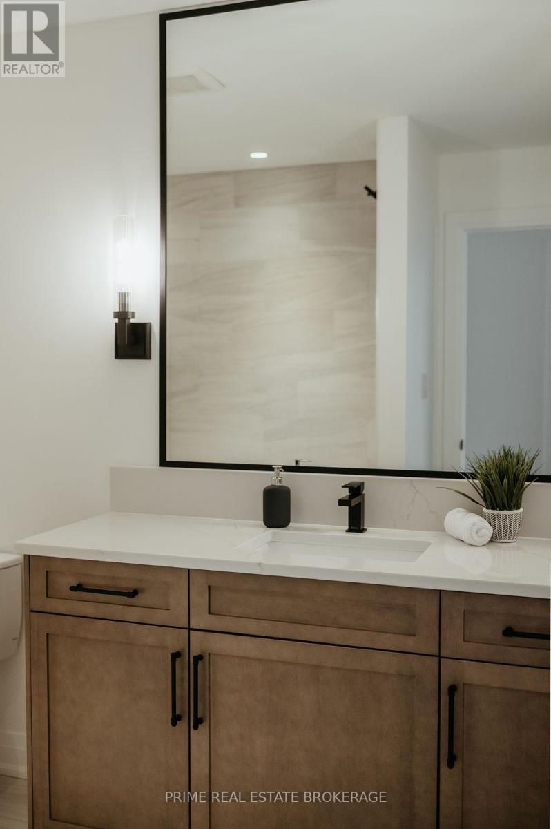 Lot 38 Fallingbrook Road, London South (South V), ON - Indoor Photo Showing Bathroom