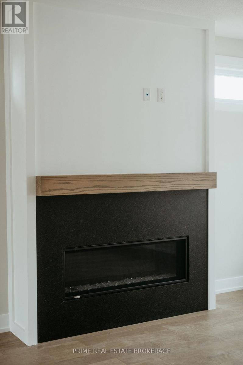 Lot 68 Fallingbrook Road, London South (South V), ON - Indoor With Fireplace