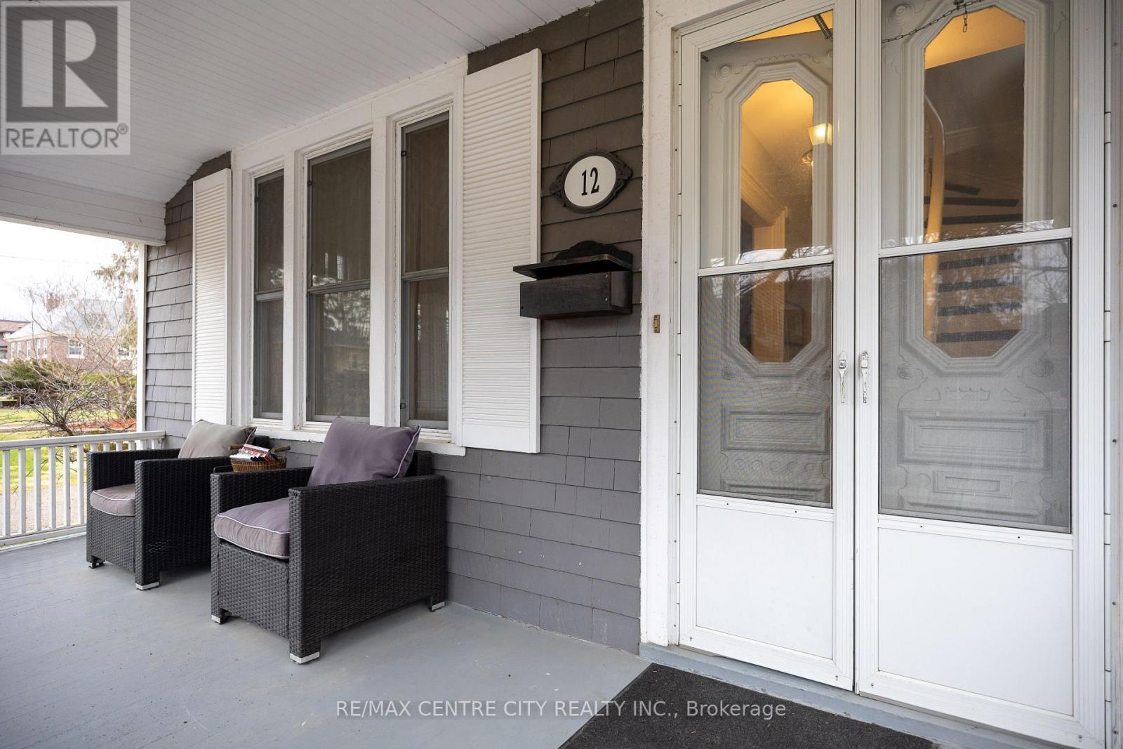 12 Rosebery Place, St. Thomas, ON - Outdoor With Exterior