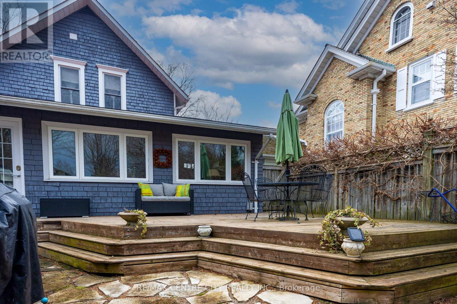 12 Rosebery Place, St. Thomas, ON - Outdoor With Deck Patio Veranda