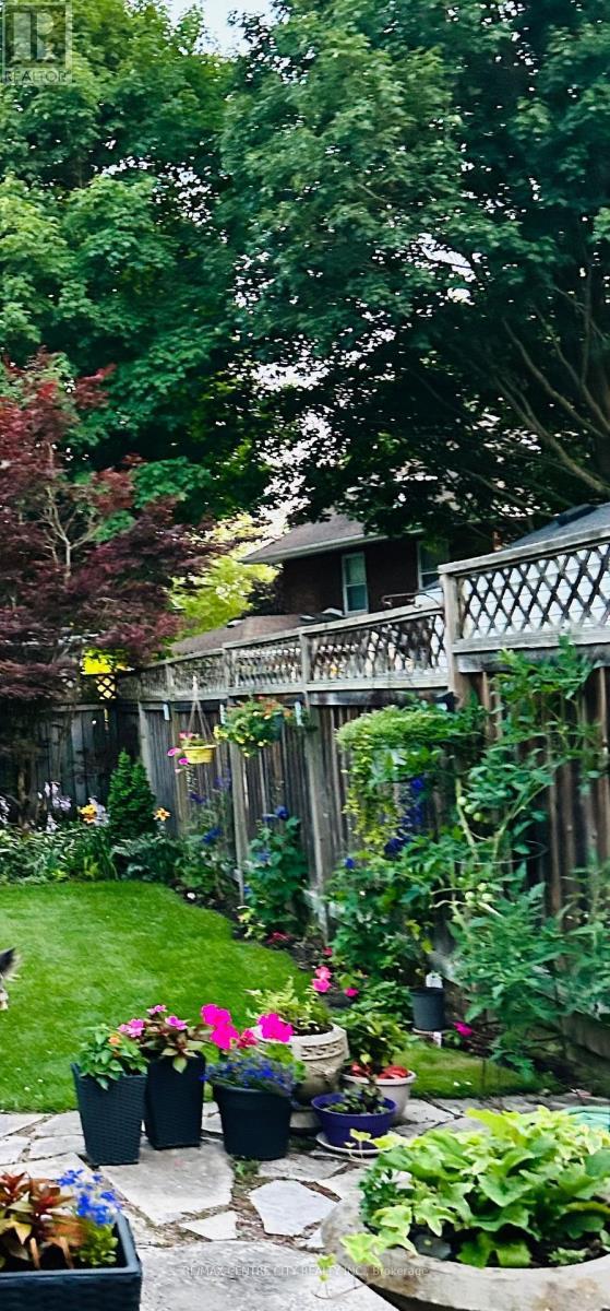 12 Rosebery Place, St. Thomas, ON - Outdoor