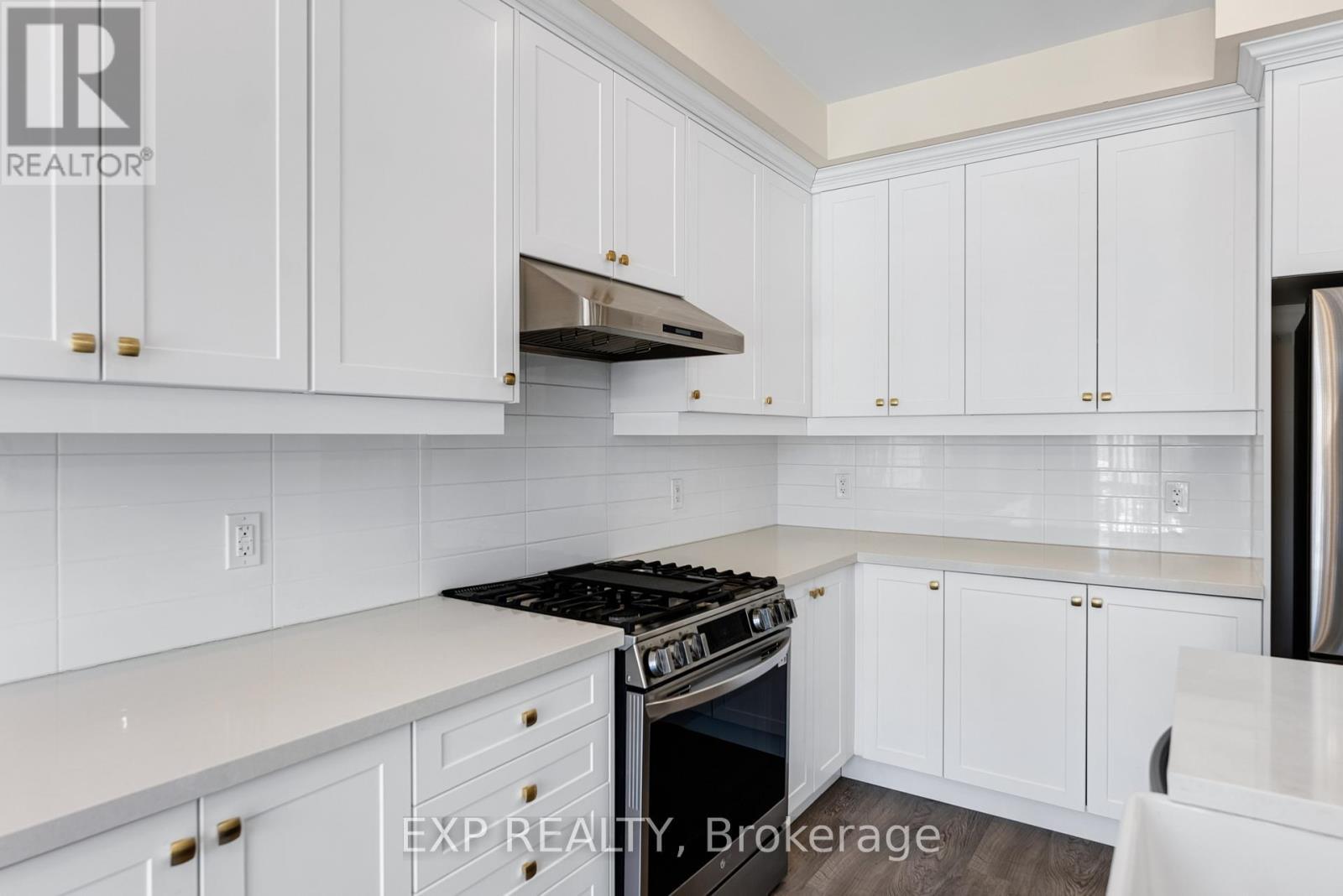 20 Daffodil Road, Springwater, ON