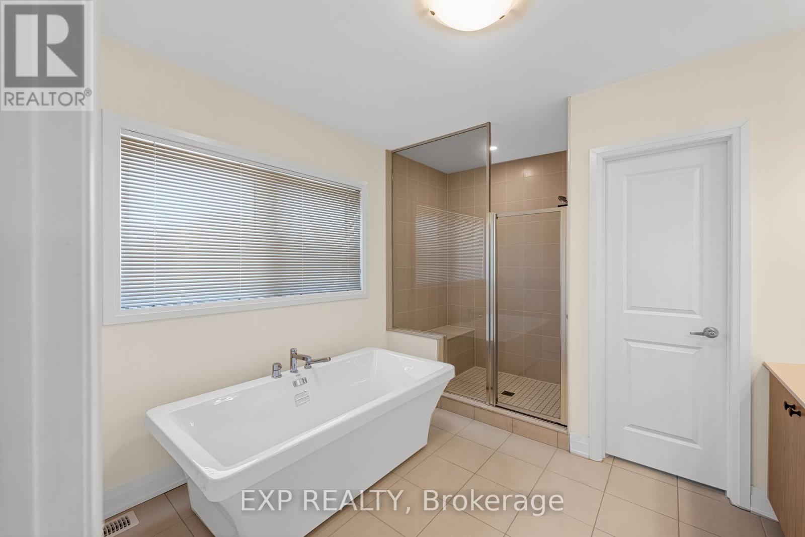 20 Daffodil Road, Springwater, ON