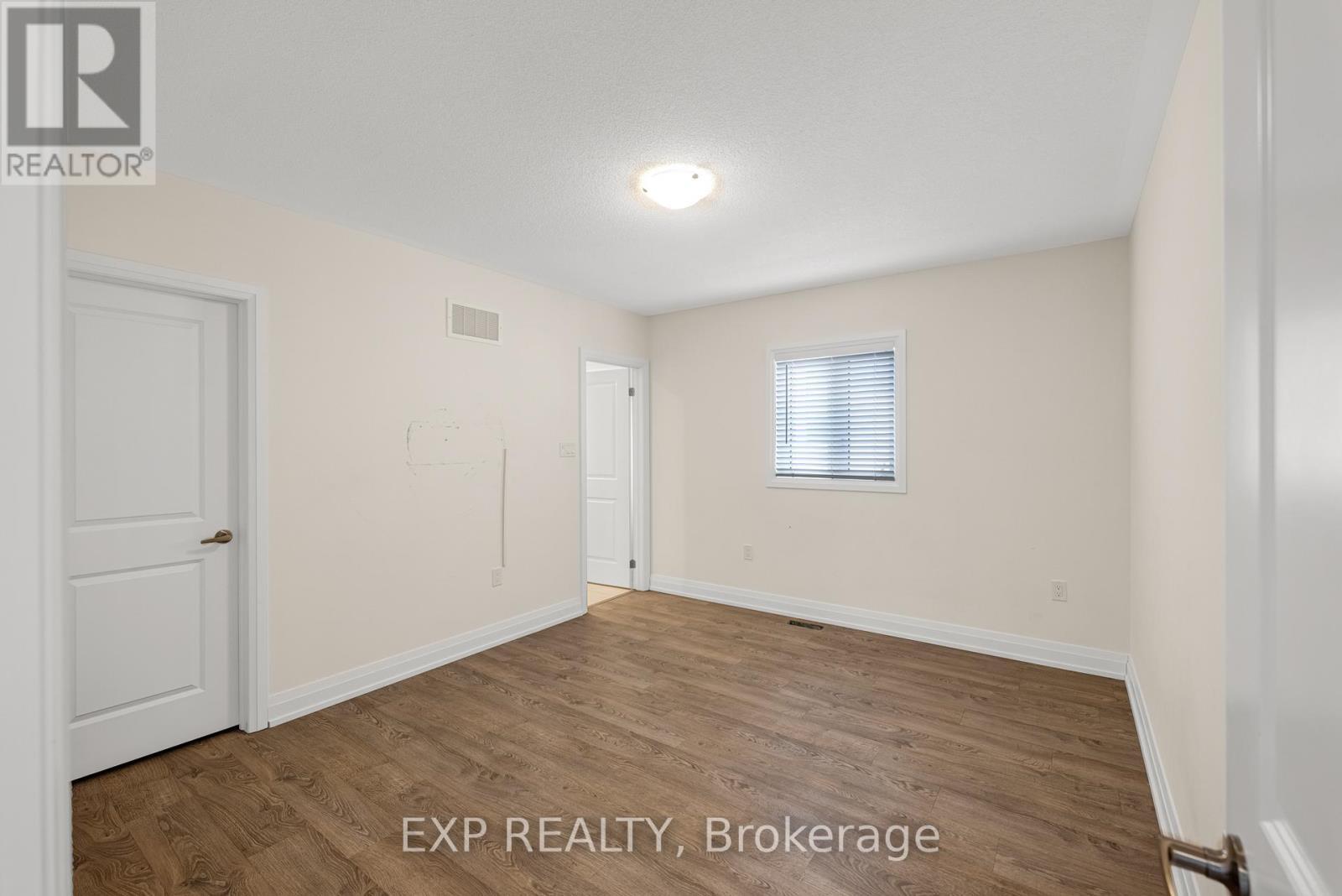 20 Daffodil Road, Springwater, ON