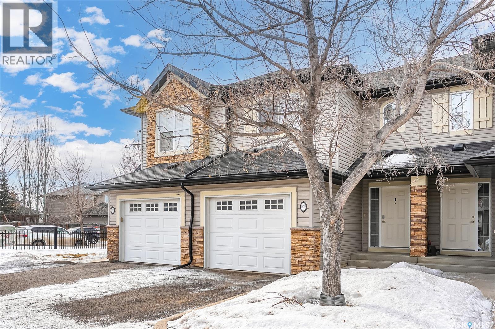 202 615 Lynd Crescent, Saskatoon, SK - Outdoor