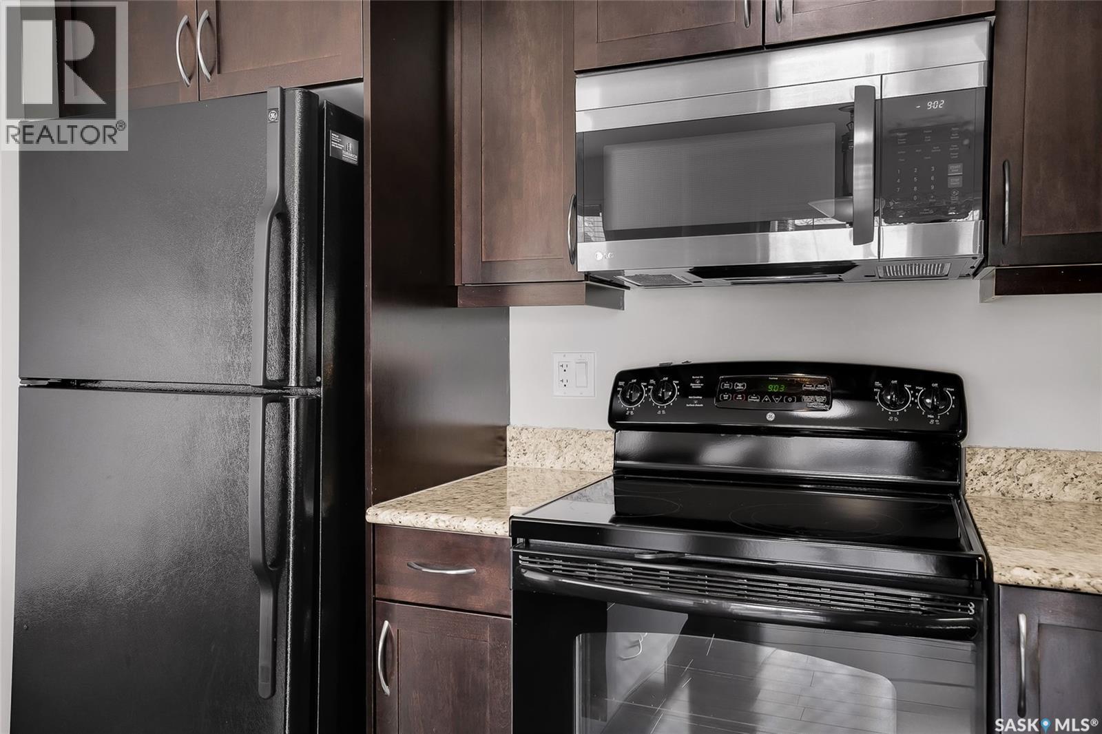 202 615 Lynd Crescent, Saskatoon, SK - Indoor Photo Showing Kitchen
