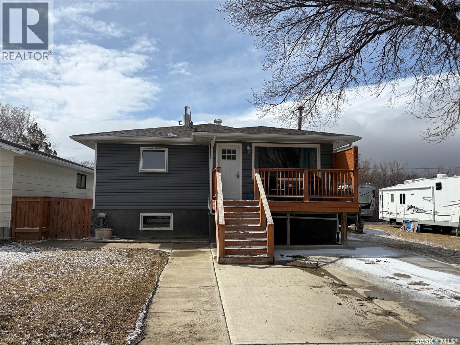643 3Rd Street W, Shaunavon, SK - Outdoor