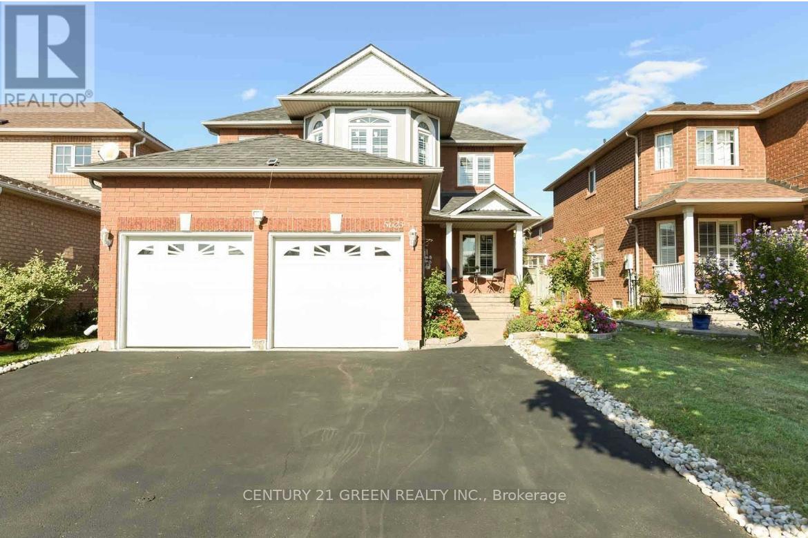 5623 Whitehorn Avenue, Mississauga, ON - Outdoor