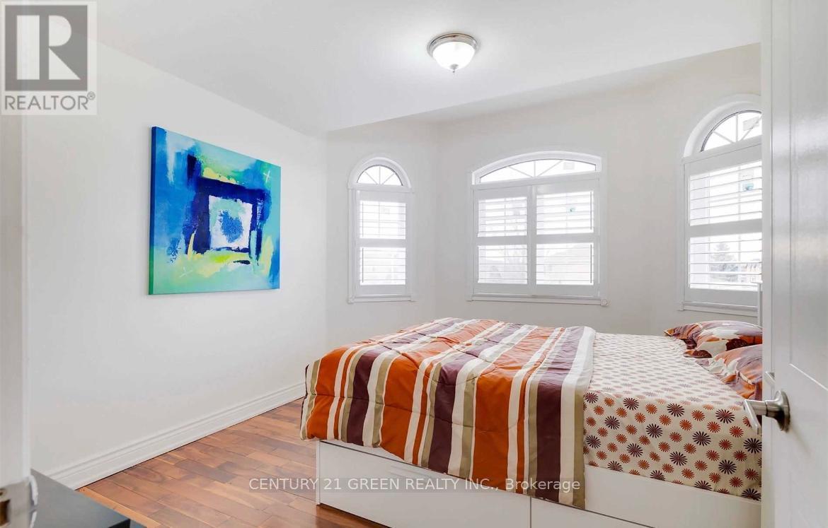 5623 Whitehorn Avenue, Mississauga, ON - Indoor Photo Showing Bedroom