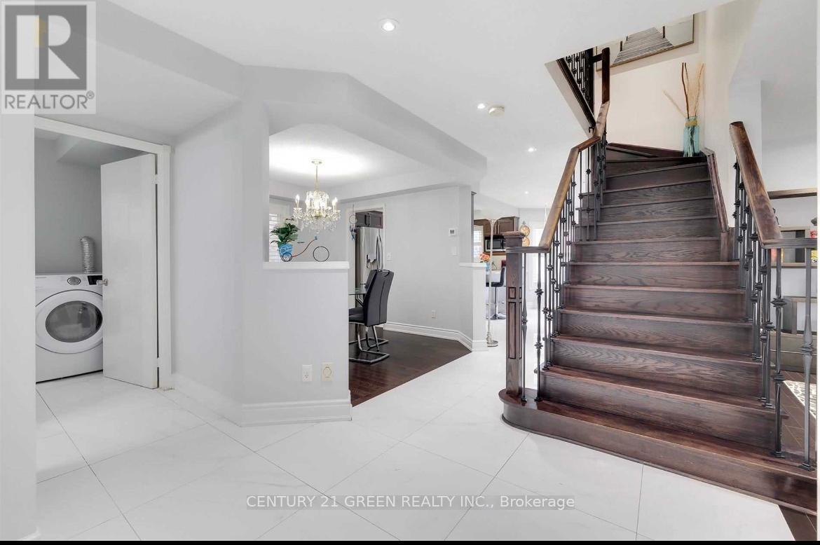 5623 Whitehorn Avenue, Mississauga, ON - Indoor Photo Showing Other Room