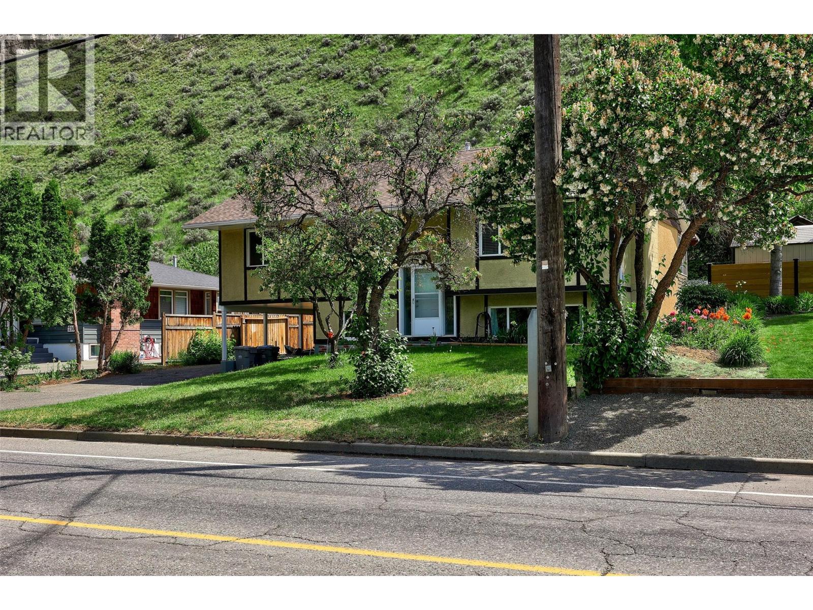2103 Valleyview Drive, Kamloops, BC - Outdoor