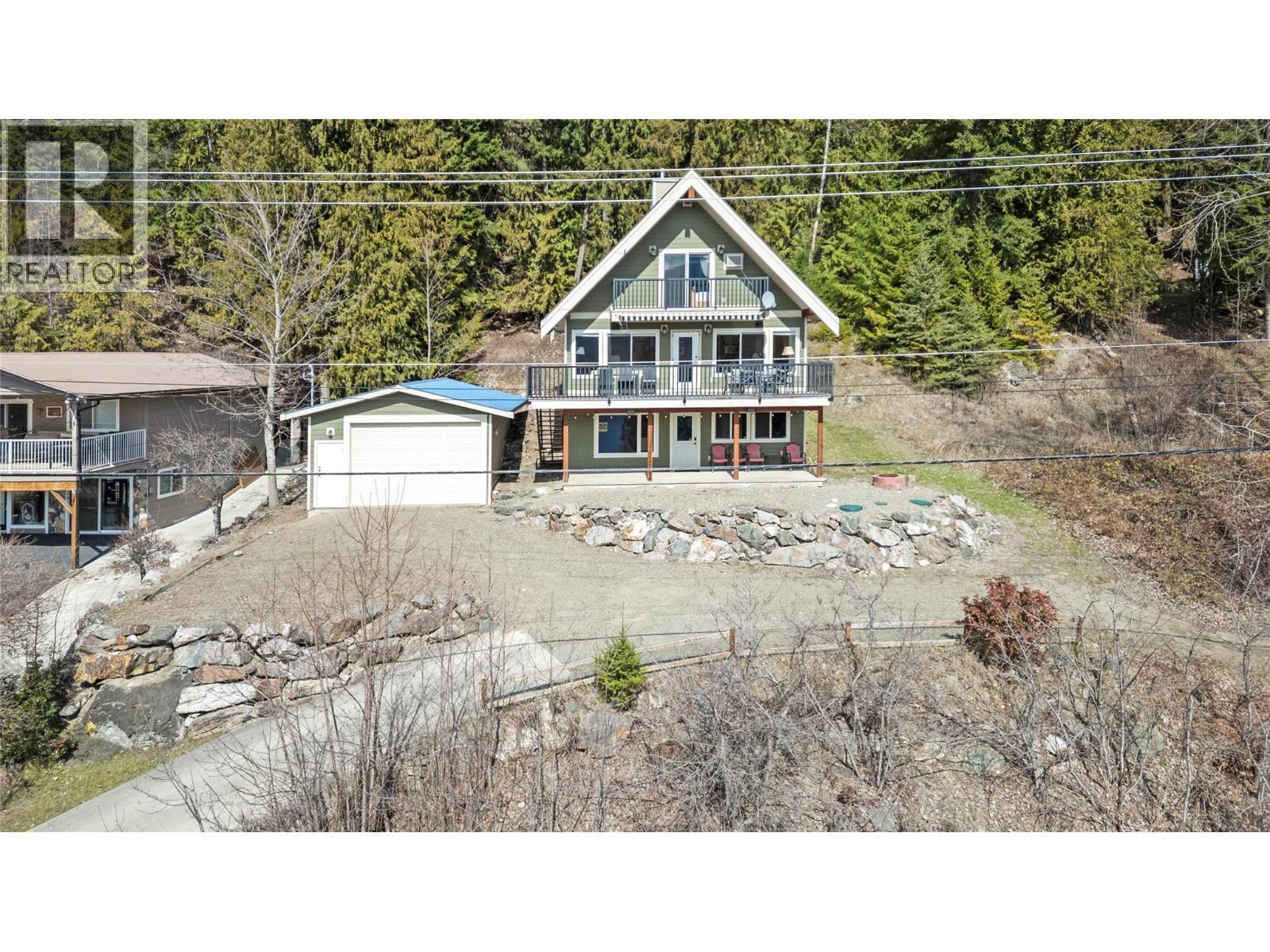 7577 Squilax Anglemont Road, Anglemont, BC - Outdoor