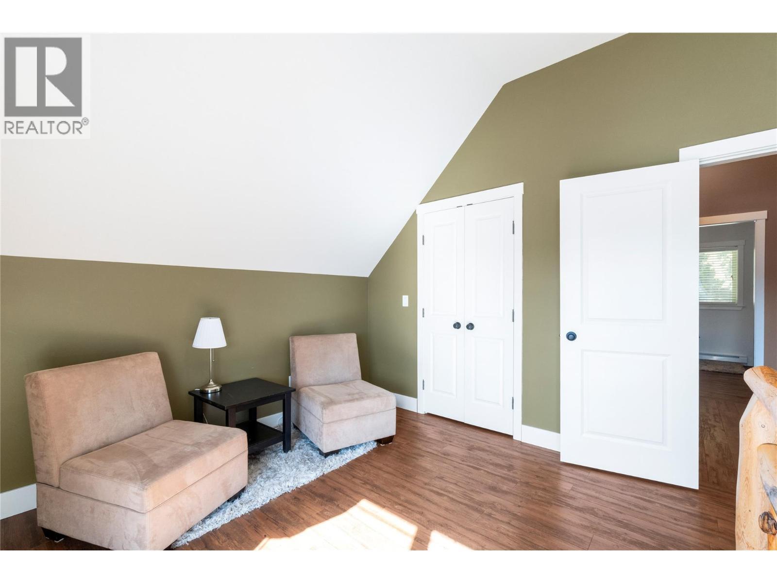 7577 Squilax Anglemont Road, Anglemont, BC - Indoor