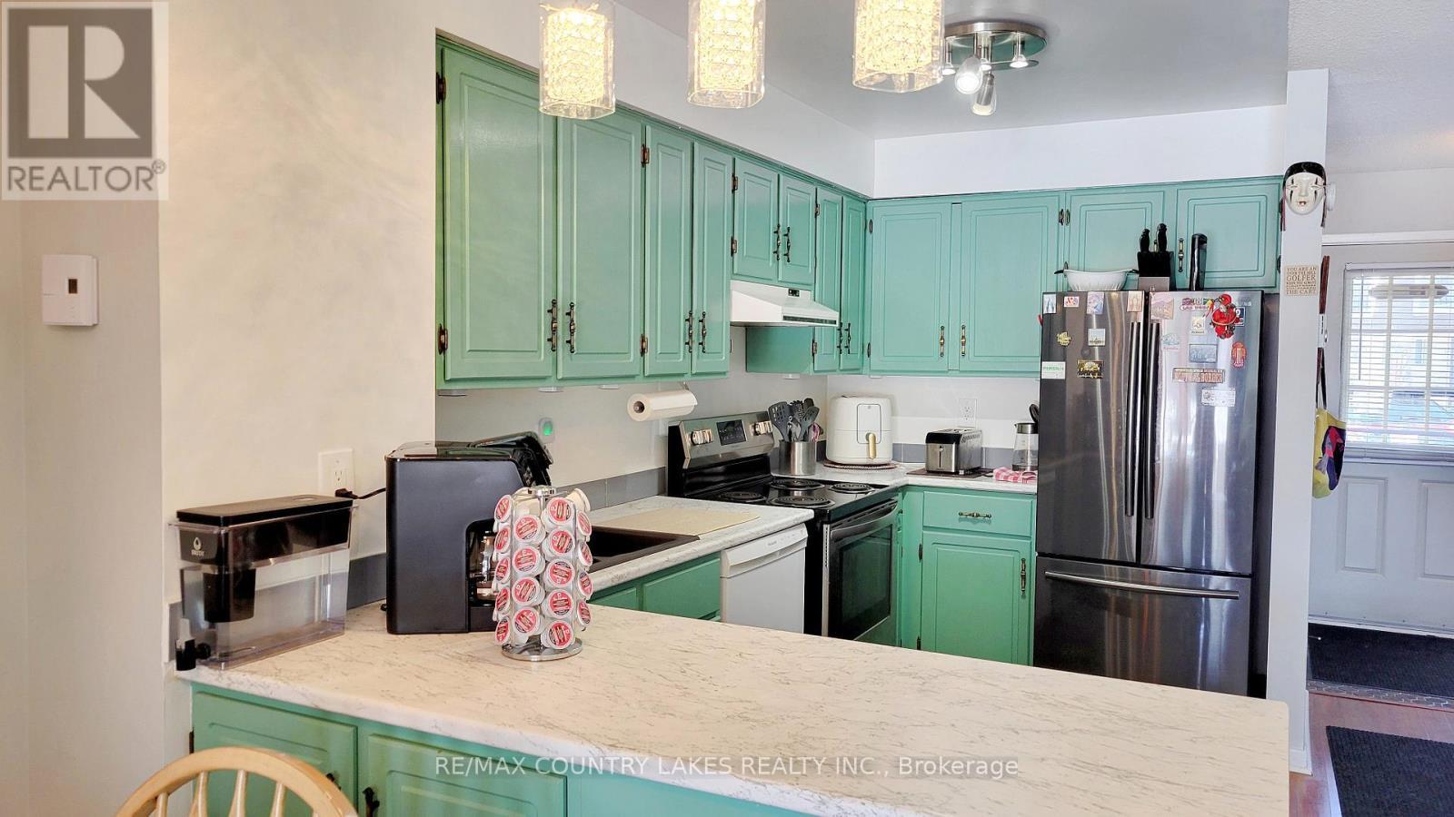 3 - 4 Paradise Boulevard, Ramara, ON - Indoor Photo Showing Kitchen