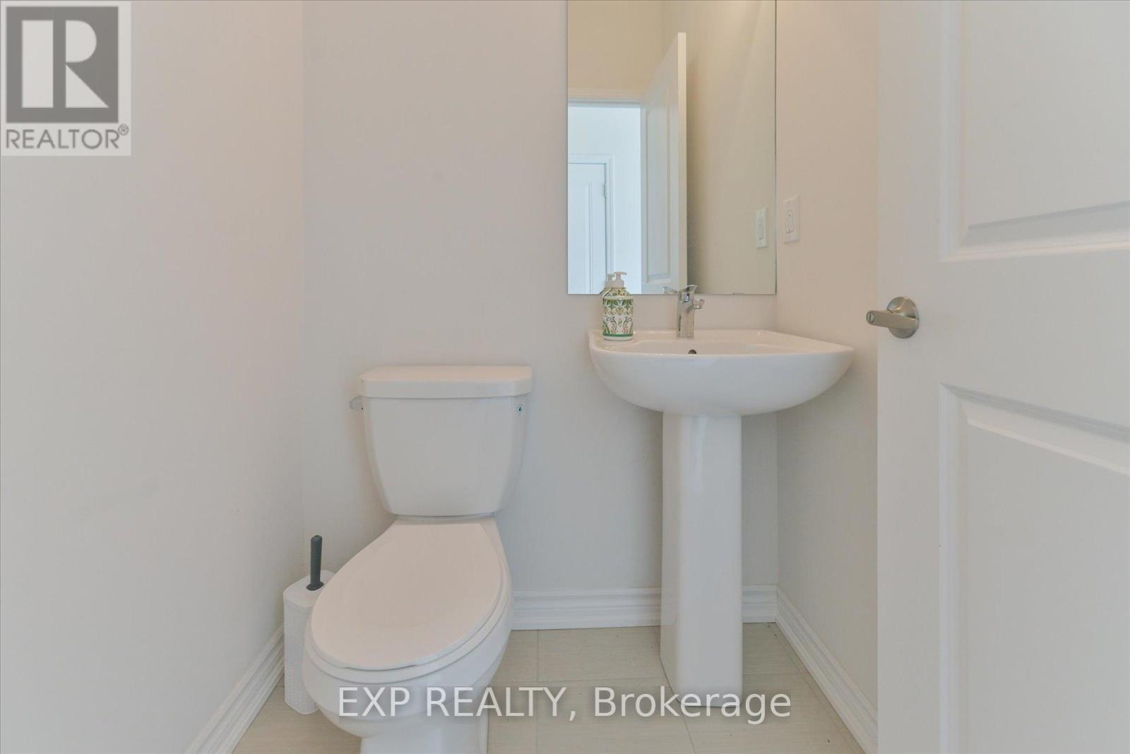 48 Wyn Wood Lane, Orillia, ON - Indoor Photo Showing Bathroom
