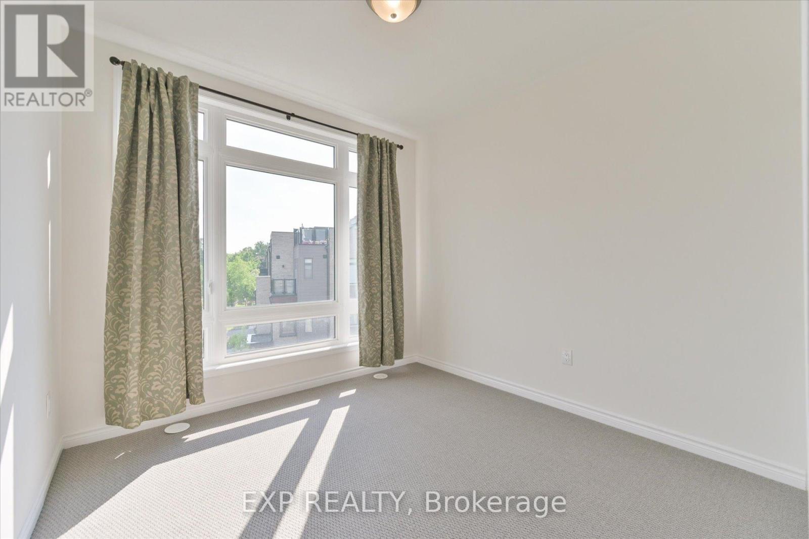 48 Wyn Wood Lane, Orillia, ON - Indoor Photo Showing Other Room
