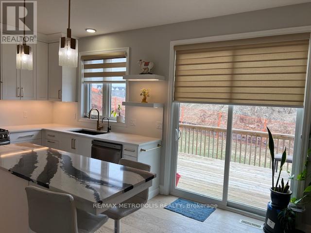 1017 Riverbend Road, London South, ON - Indoor