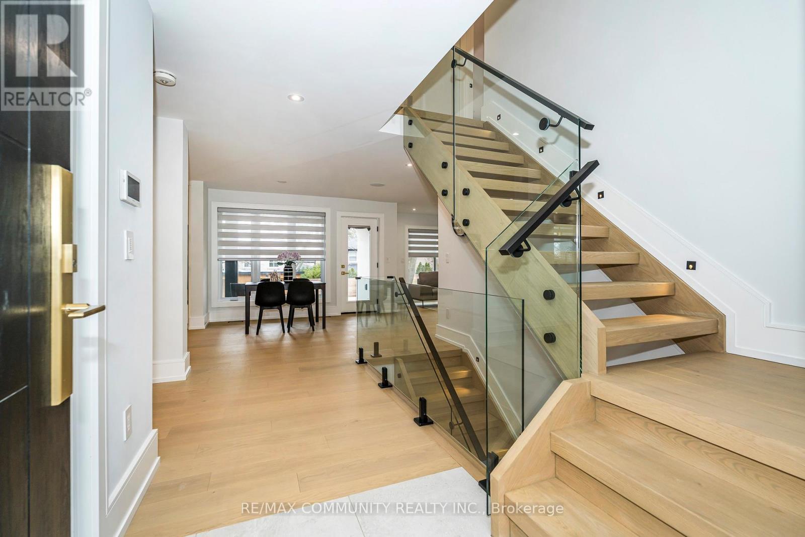 30 Kellythorne Drive, Toronto, ON - Indoor Photo Showing Other Room