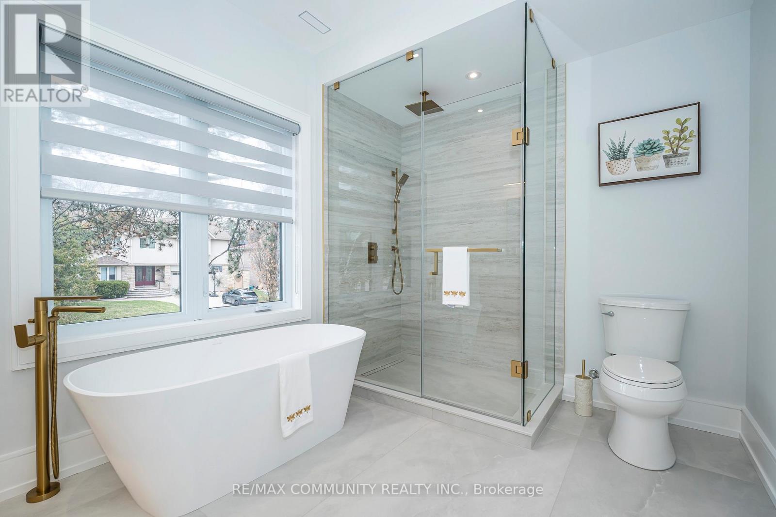 30 Kellythorne Drive, Toronto, ON - Indoor Photo Showing Bathroom