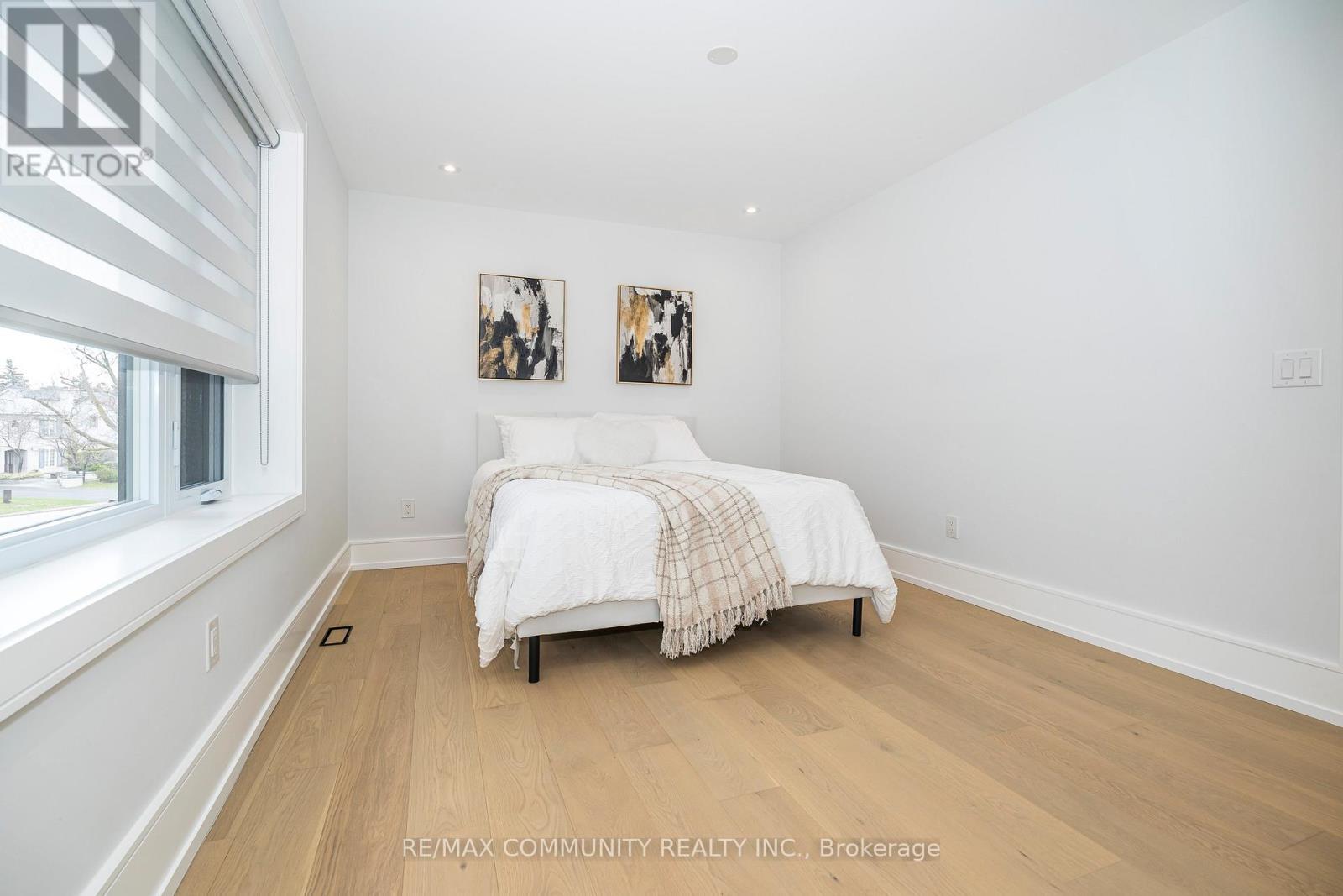 30 Kellythorne Drive, Toronto, ON - Indoor Photo Showing Bedroom
