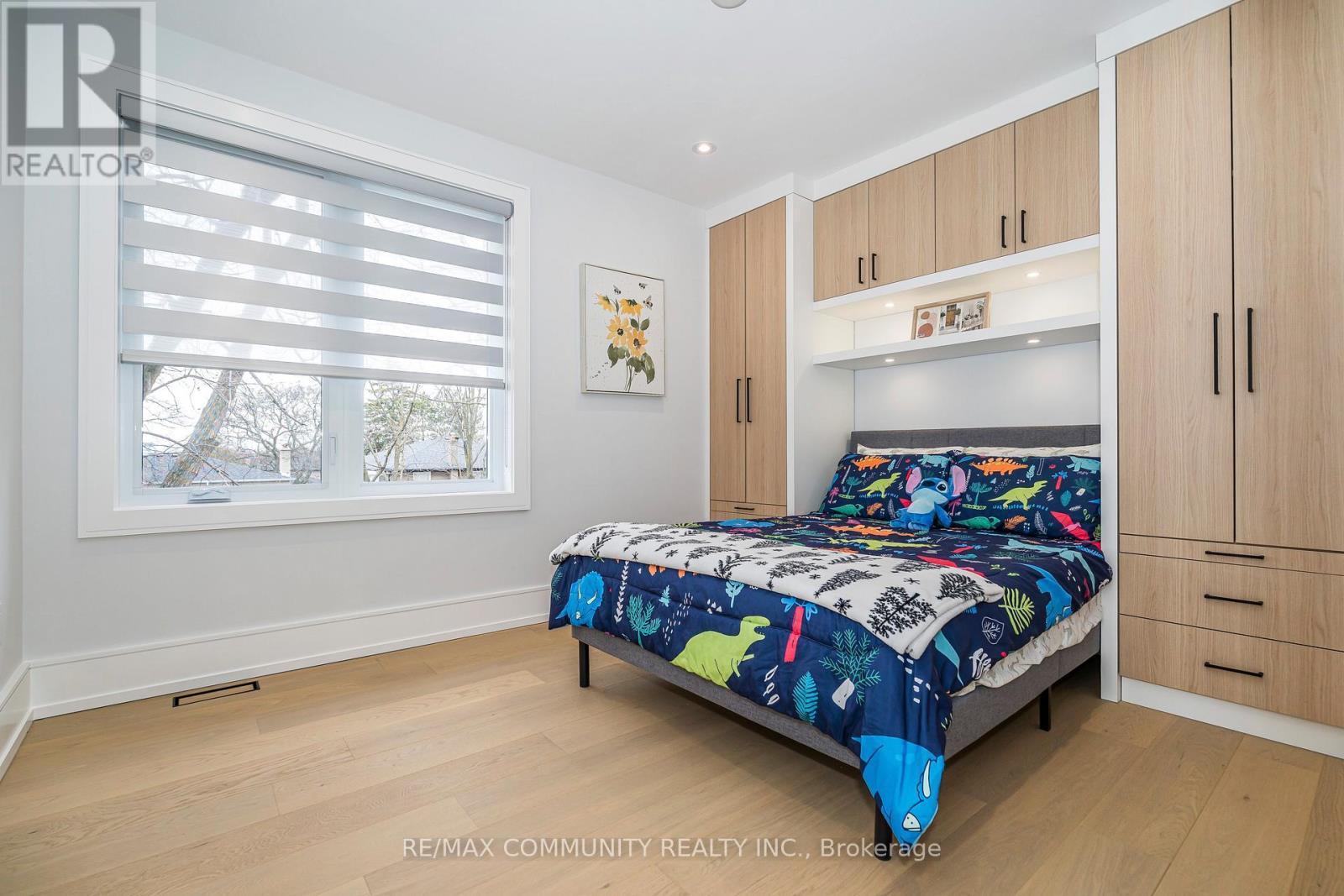 30 Kellythorne Drive, Toronto, ON - Indoor Photo Showing Bedroom