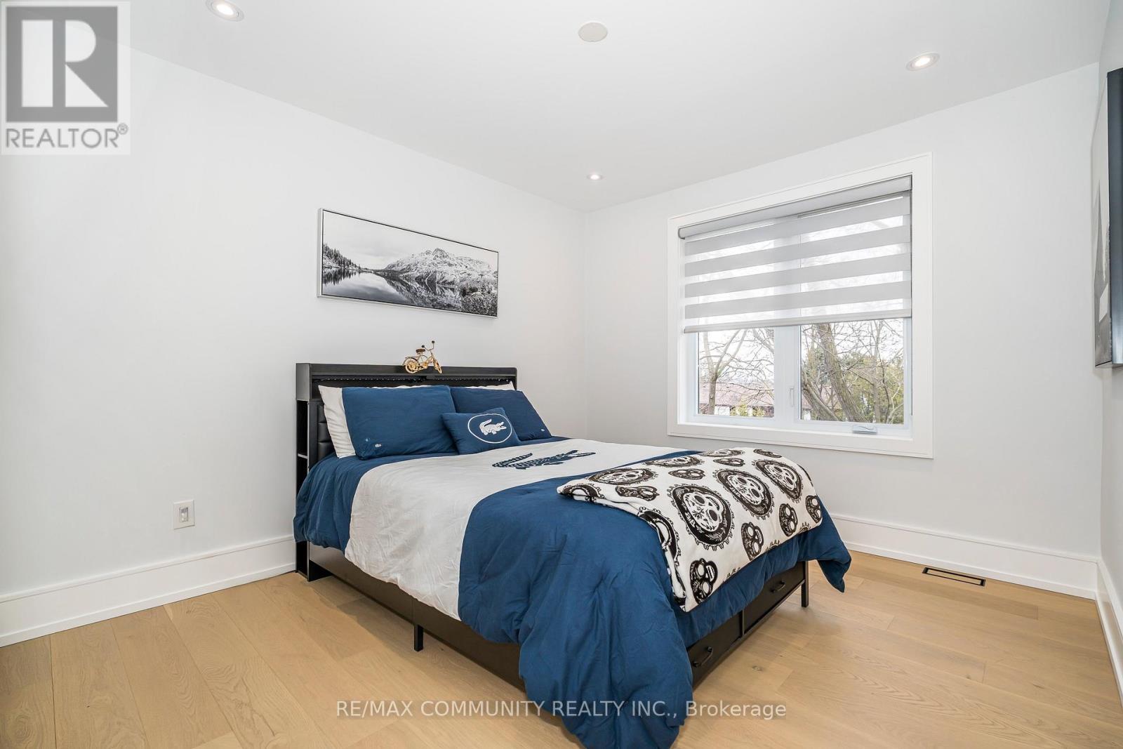 30 Kellythorne Drive, Toronto, ON - Indoor Photo Showing Bedroom