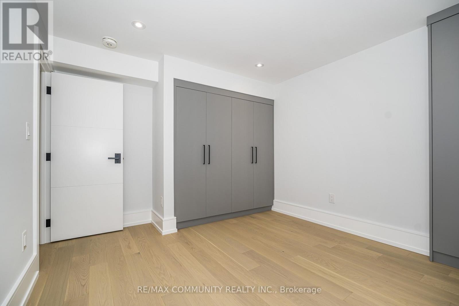 30 Kellythorne Drive, Toronto, ON - Indoor Photo Showing Other Room