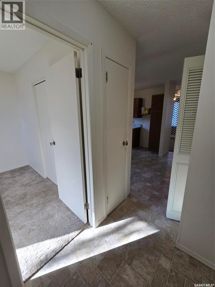 413 - 415 Calgary Street, Broadview, SK - Indoor Photo Showing Other Room
