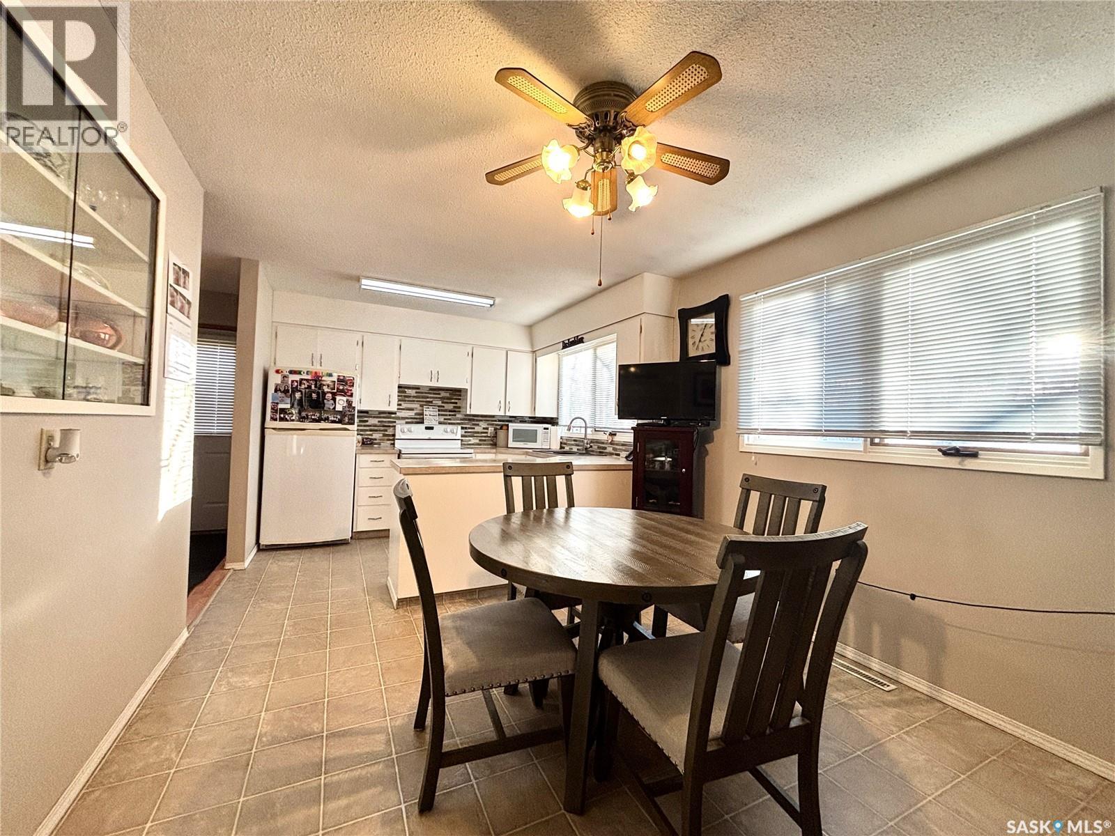 202 Herbert Street, Maple Creek, SK - Indoor Photo Showing Dining Room