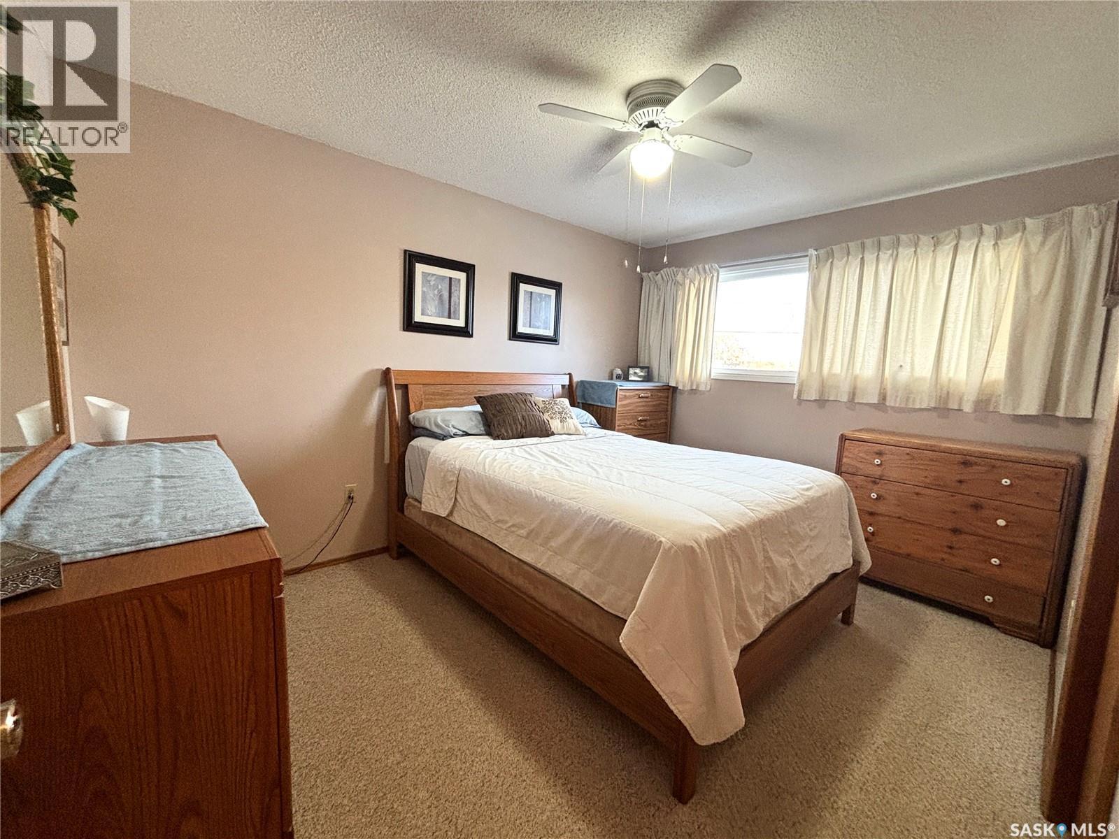 202 Herbert Street, Maple Creek, SK - Indoor Photo Showing Bedroom