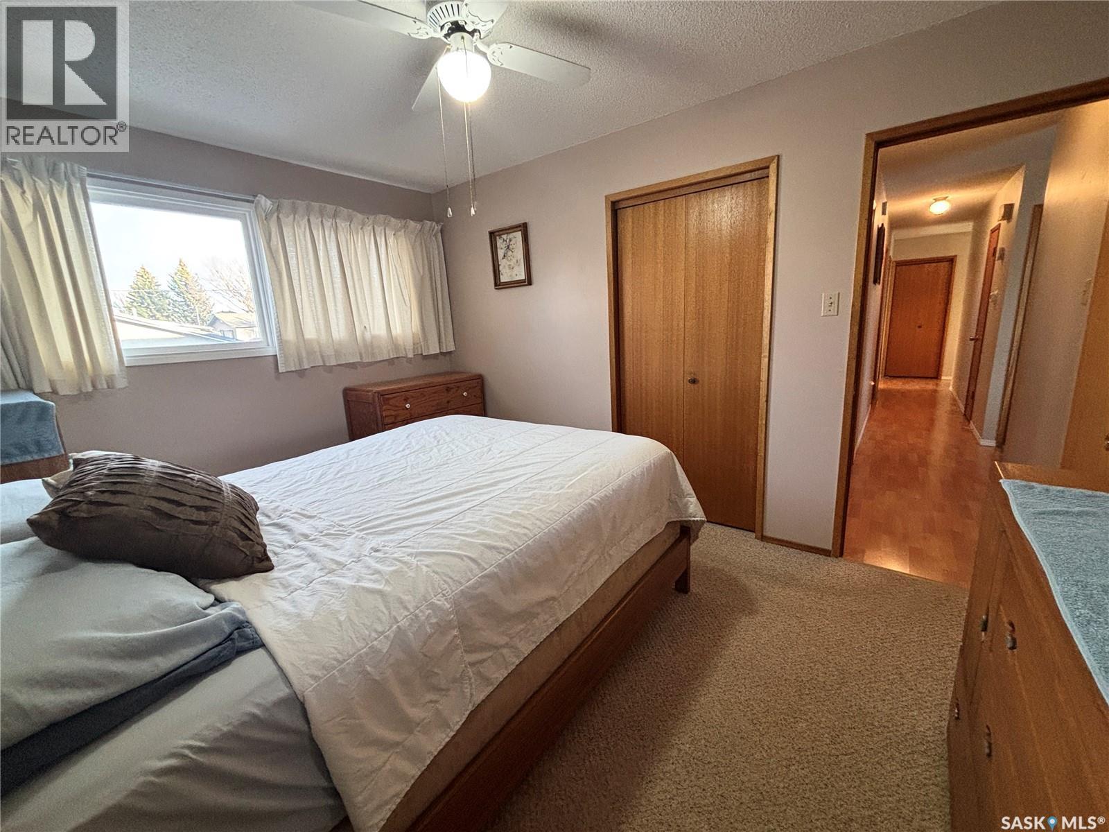 202 Herbert Street, Maple Creek, SK - Indoor Photo Showing Bedroom