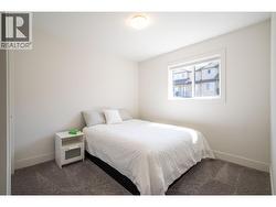 Second upstairs bedroom -