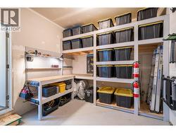 Garage -
