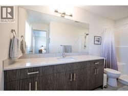 Primary bedroom ensuite bathroom -