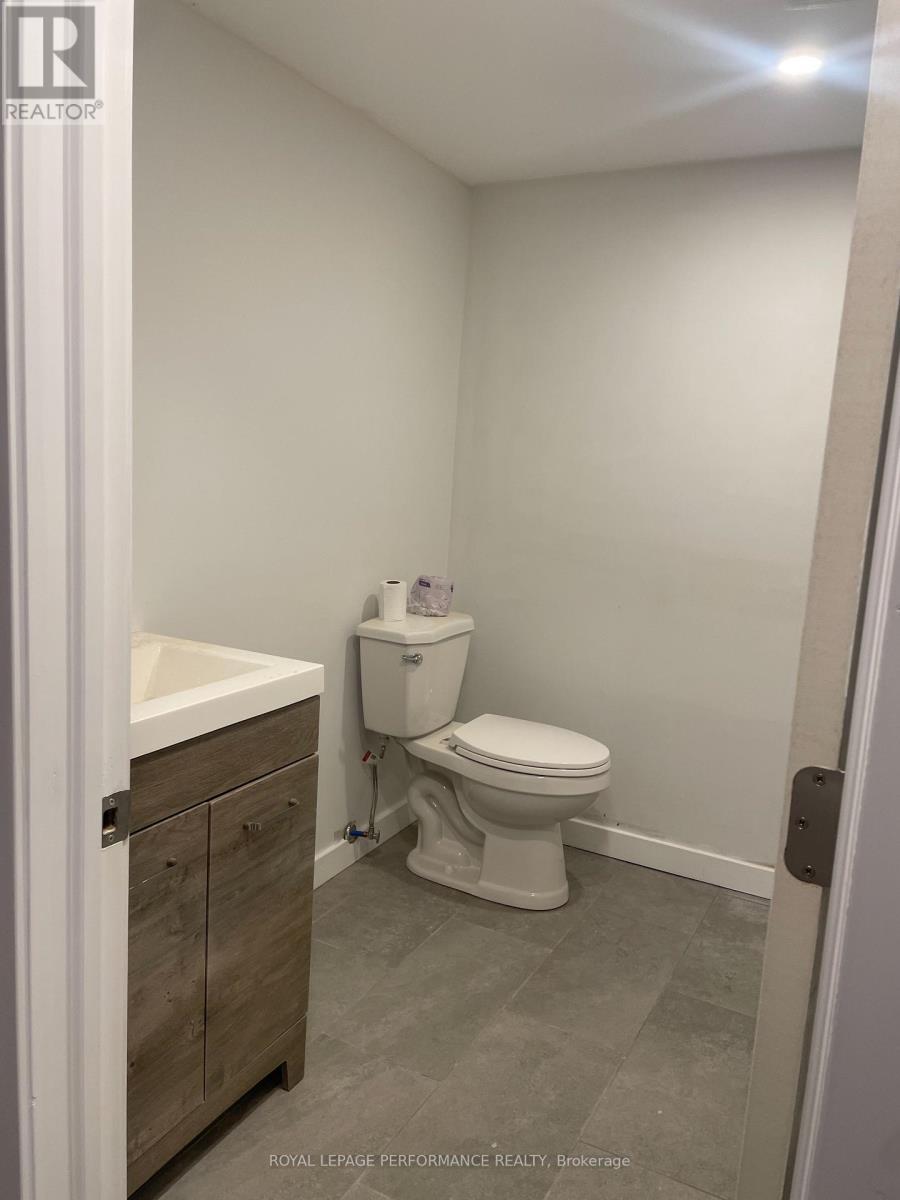 Basement bathroom - 624 Dundas Crescent, Cornwall, ON - Indoor Photo Showing Bathroom