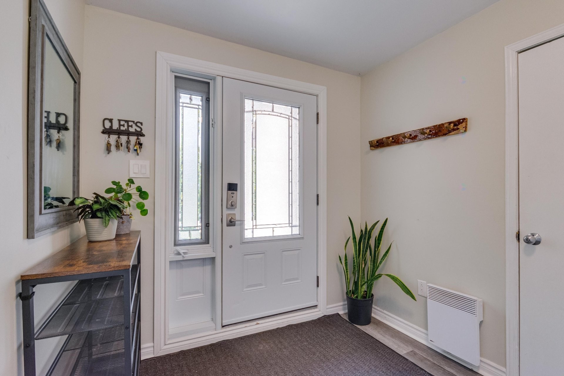 Hall d'entrée/Vestibule - 14 Rue De Jasper, Cantley, QC - Indoor Photo Showing Other Room