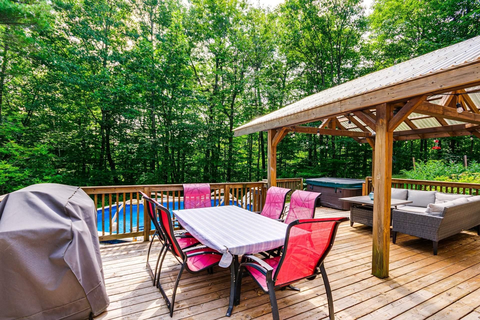 Balcon - 14 Rue De Jasper, Cantley, QC - Outdoor With Deck Patio Veranda