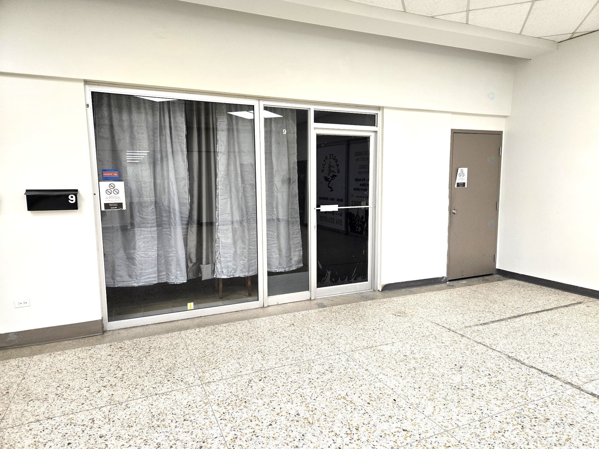 Front of Structure - 9-5872 Boul. Léger, Montréal (Montréal-Nord), QC - Indoor Photo Showing Other Room