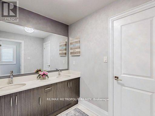 126 Silk Twist Drive, East Gwillimbury, ON - Indoor Photo Showing Bathroom