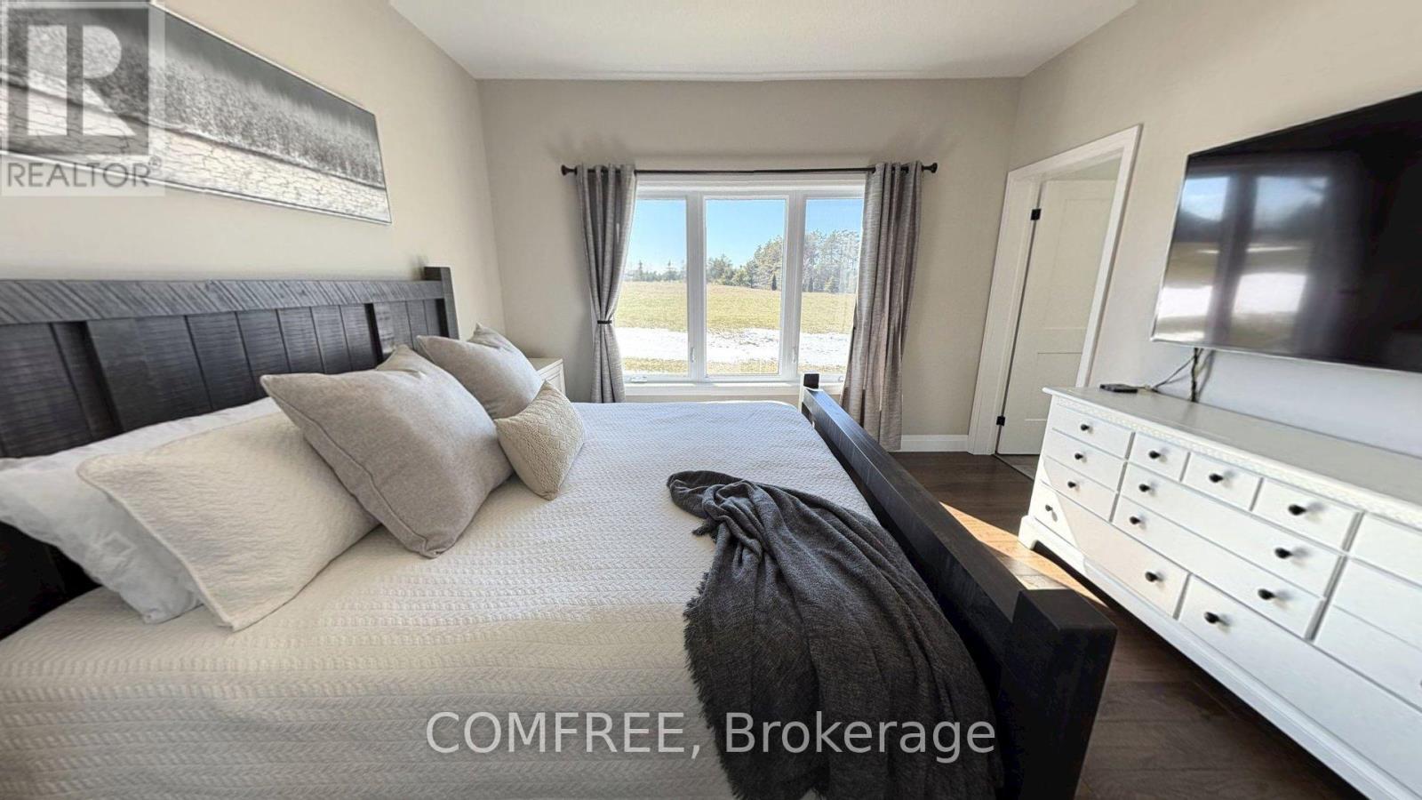 153 Marshall Heights Road, West Grey, ON - Indoor Photo Showing Bedroom