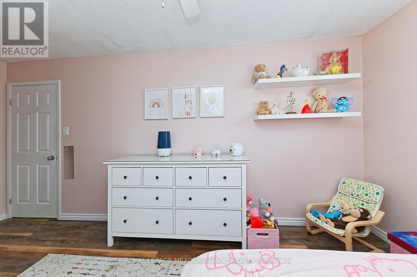74 - 80 Lynden Circle, Halton Hills, ON - Indoor Photo Showing Bedroom