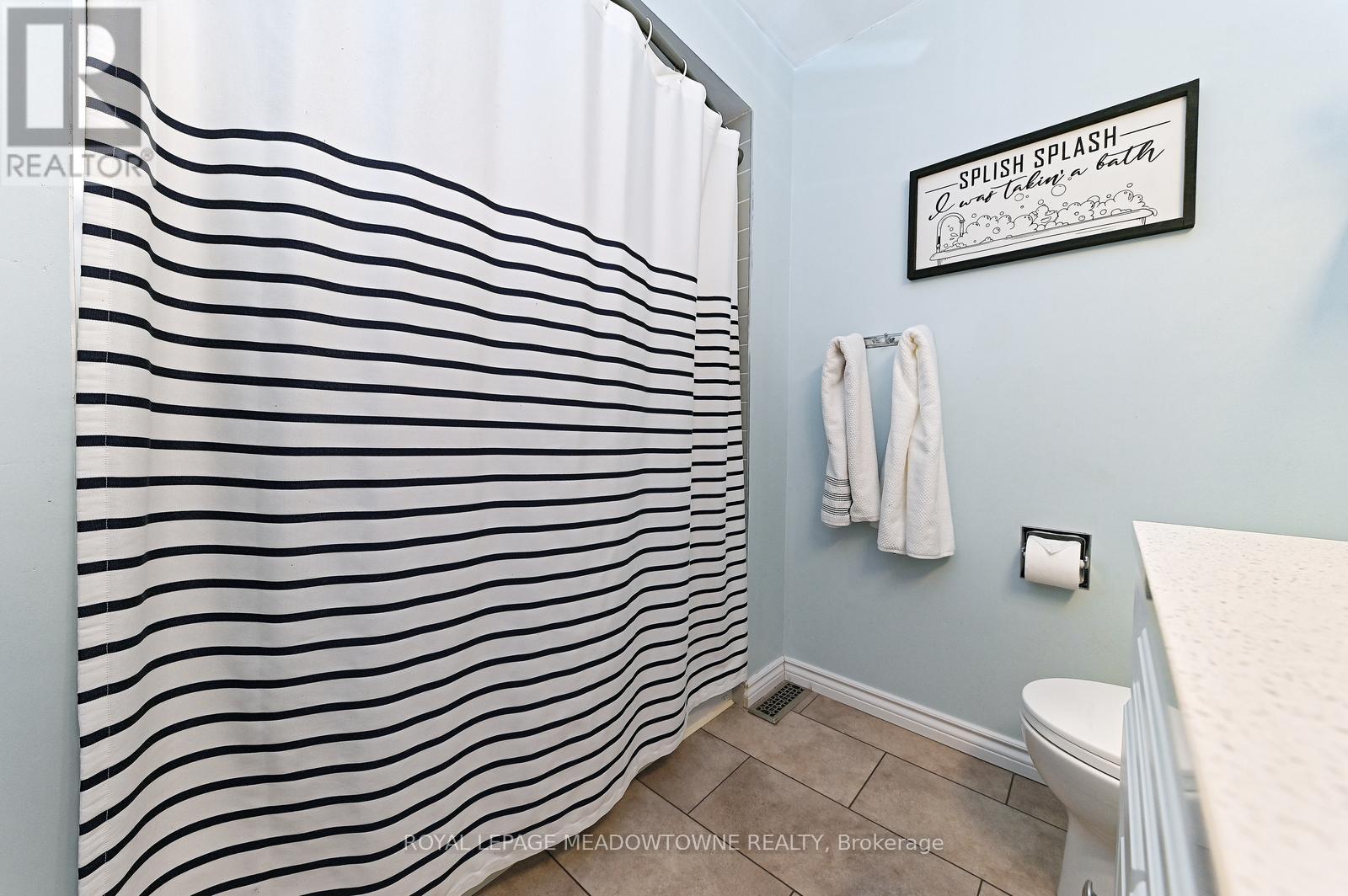 74 - 80 Lynden Circle, Halton Hills, ON - Indoor