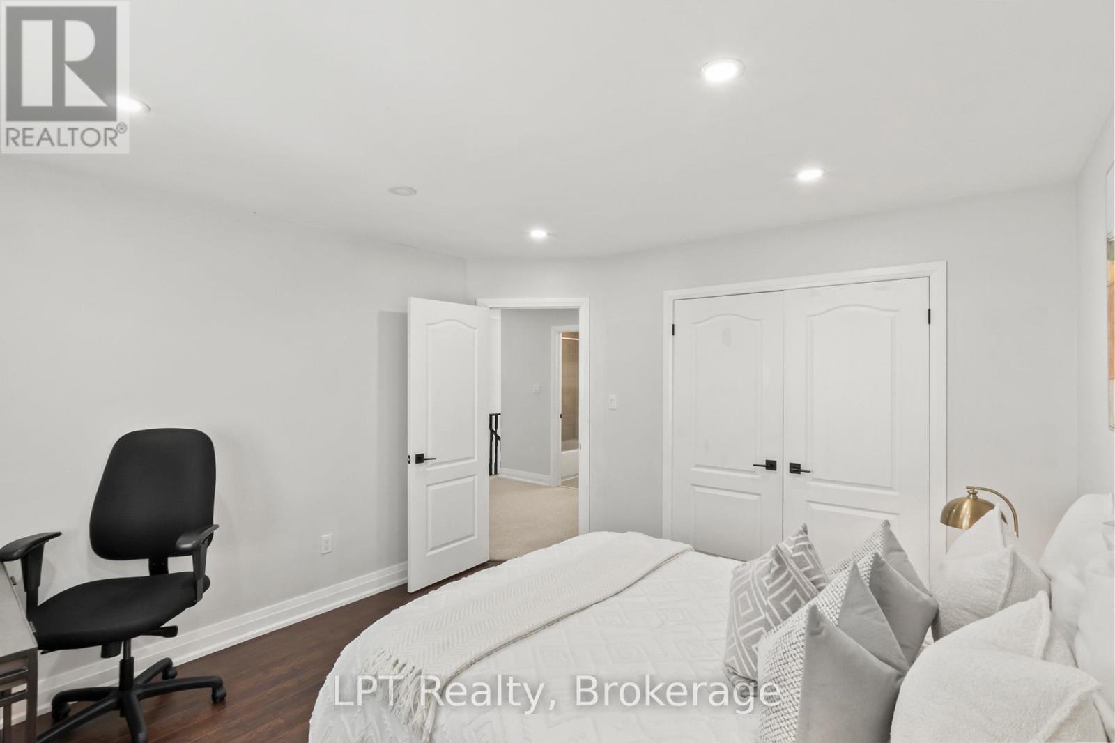 52 Norland Circle, Oshawa (Windfields), ON - Indoor Photo Showing Bedroom