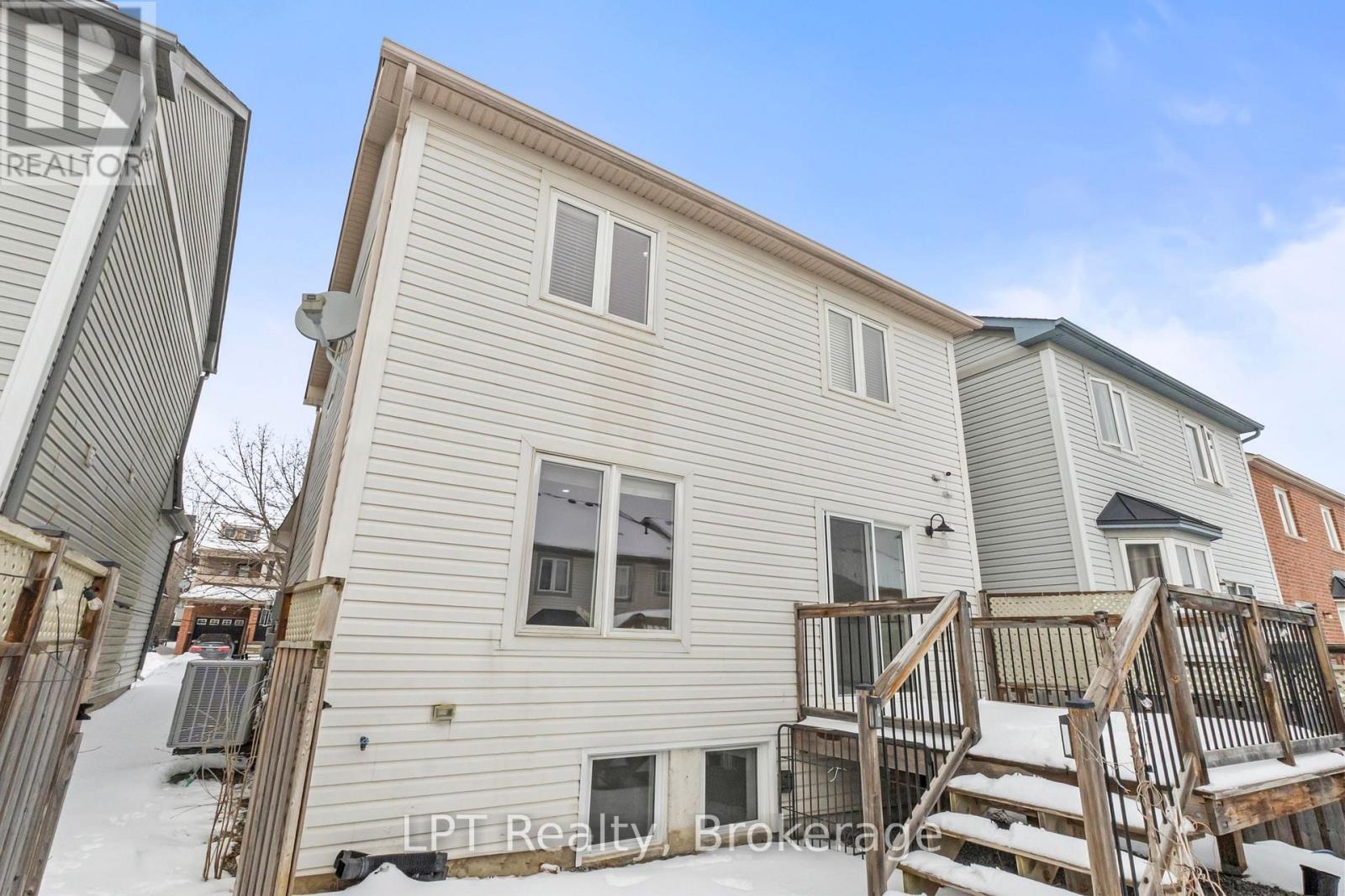 52 Norland Circle, Oshawa (Windfields), ON - Outdoor With Exterior