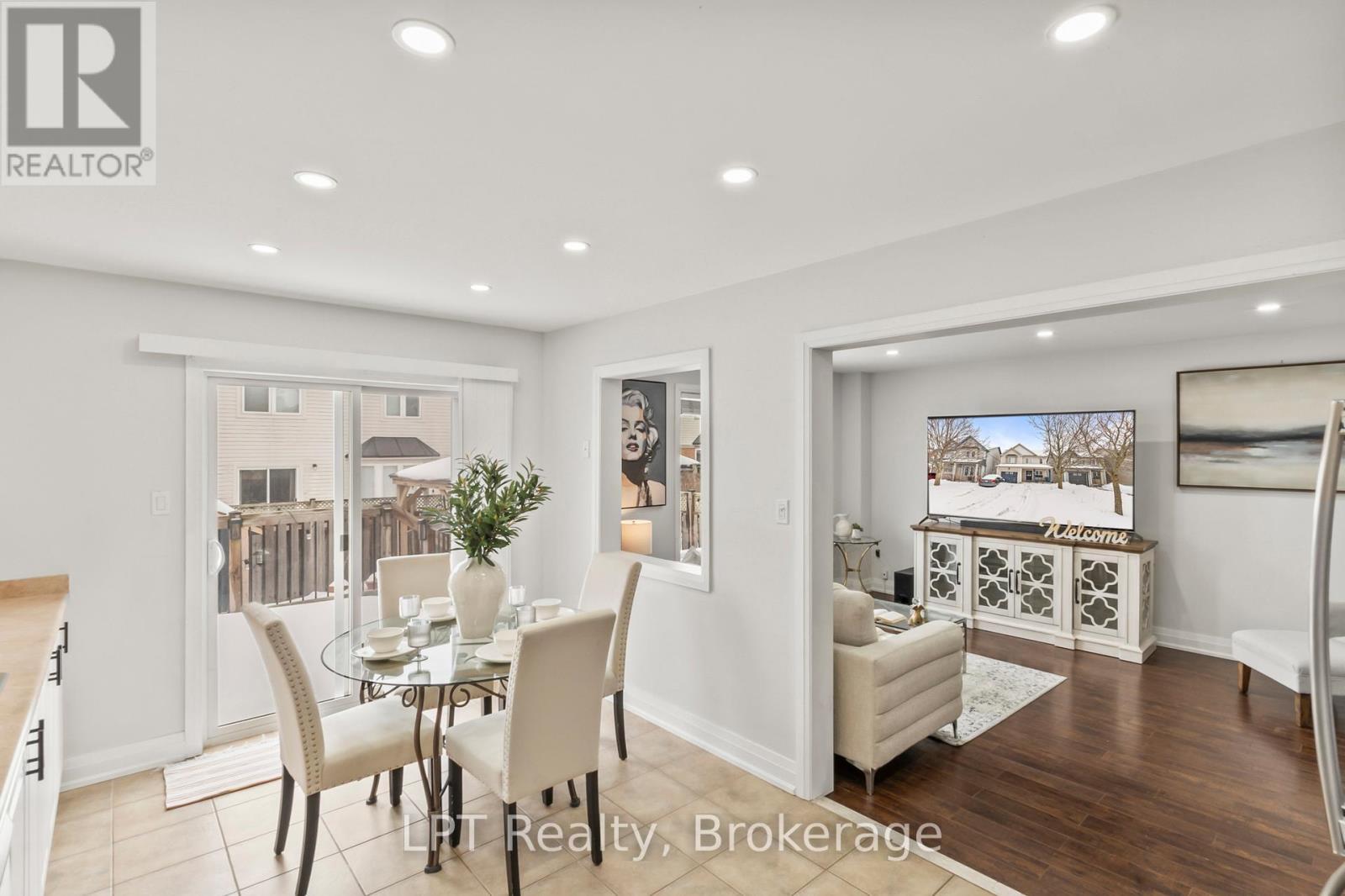 52 Norland Circle, Oshawa (Windfields), ON - Indoor Photo Showing Dining Room