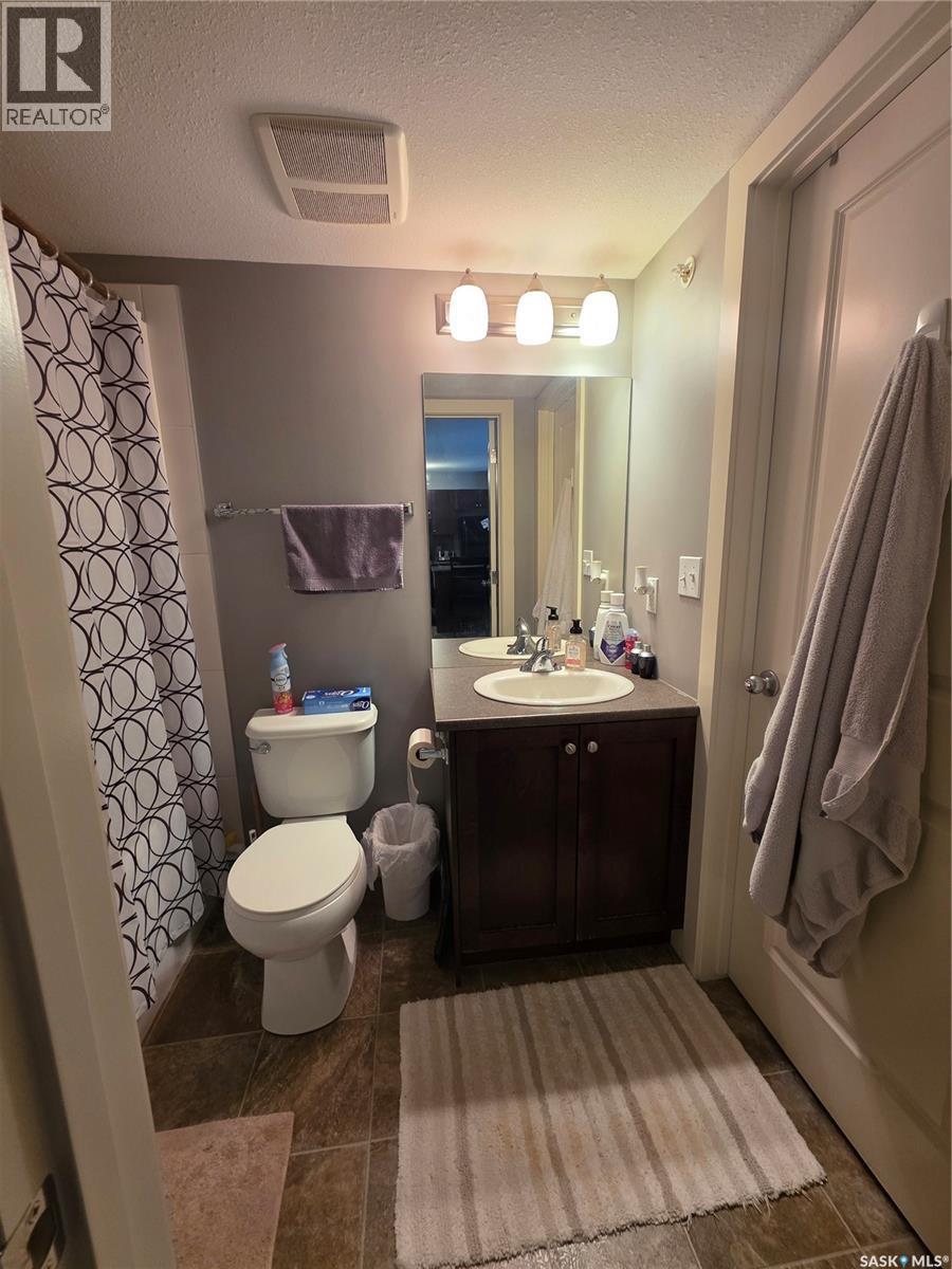 407 308 Petterson Drive, Estevan, SK - Indoor Photo Showing Bathroom