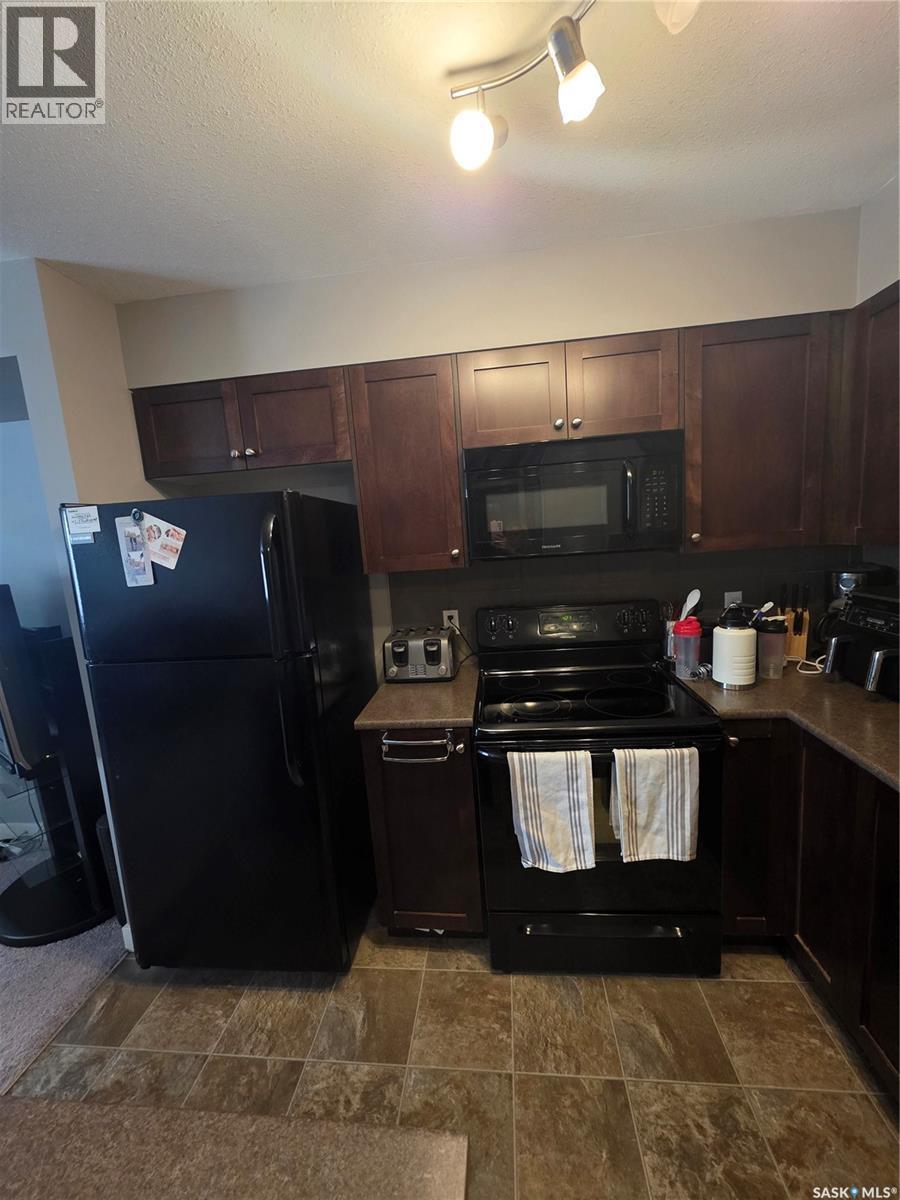 407 308 Petterson Drive, Estevan, SK - Indoor Photo Showing Kitchen